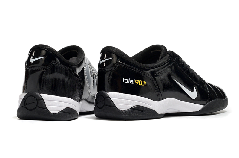 Chuteira Futsal Nike Total 90 III - Dourada