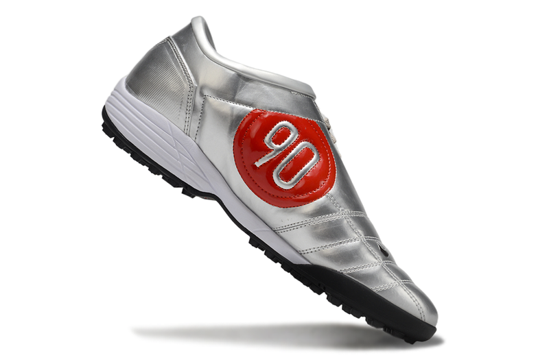 Chuteira Nike Total 90 III - Prata