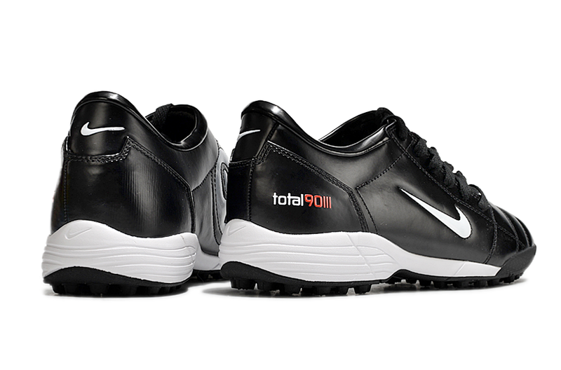 Chuteira Nike Total 90 III - Prata