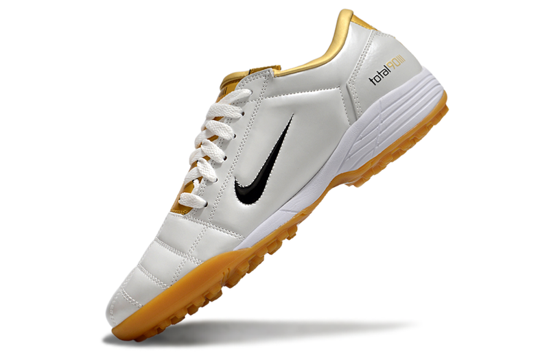 Chuteira Nike Total 90 III - Prata