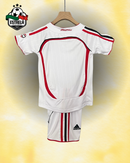 Kit Infantil Milan Alternativo Retrô 2006/07