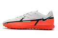 Chuteira Nike Phantom GT2 Club Branca e Laranja