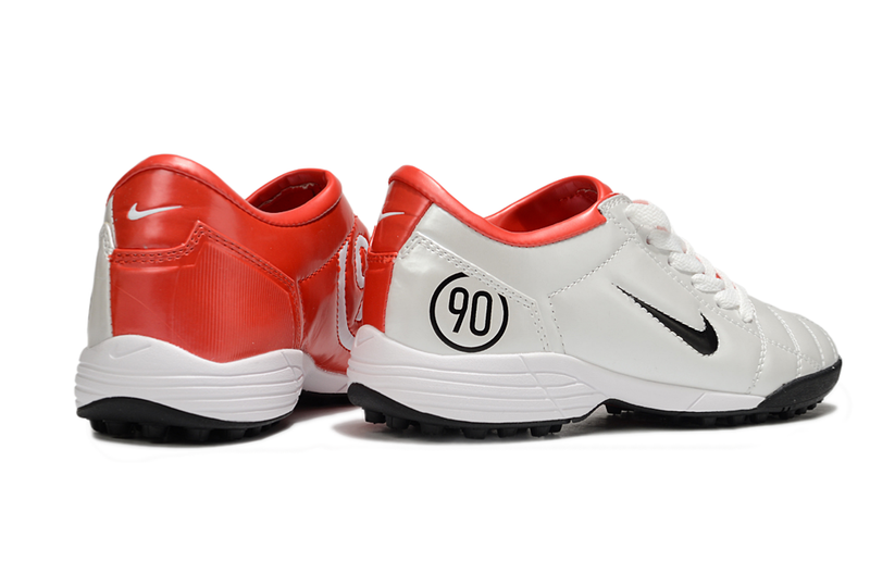 Chuteira Nike Total 90 III - Branca e Dourada