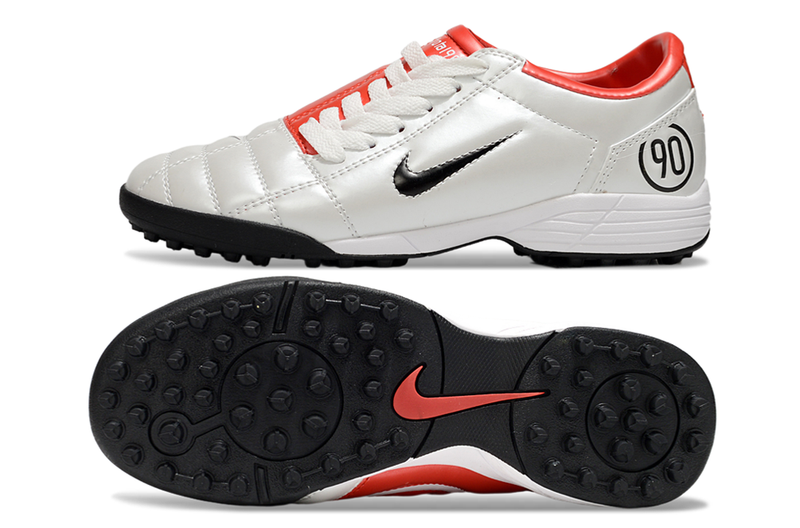 Chuteira Nike Total 90 III - Branca e Dourada