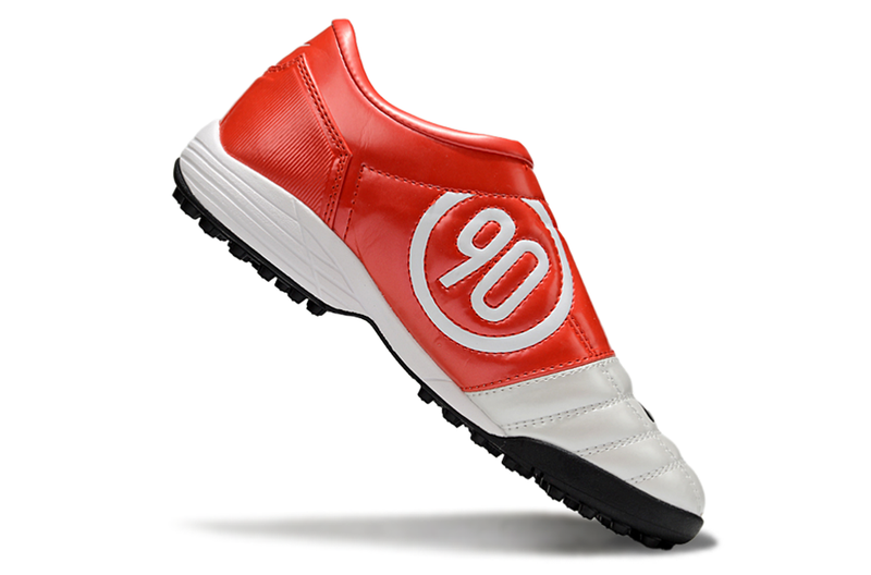Chuteira Nike Total 90 III - Branca e Dourada