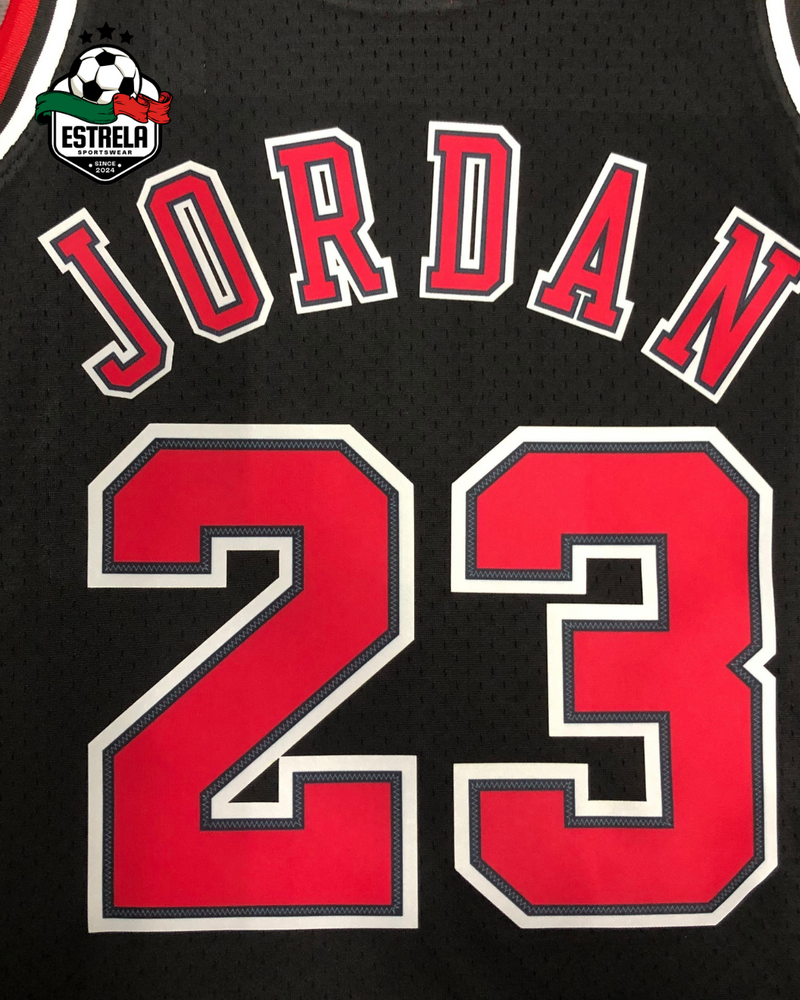 Chicago Bulls - Michael Jordan 23 - Preta