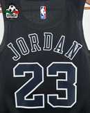 Chicago Bulls - Michael Jordan 23 - Preta 3