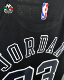 Chicago Bulls - Michael Jordan 23 - Preta 3