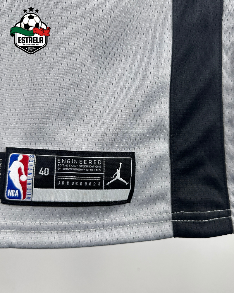 San Antonio Spurs - Wembanyama - Cinza