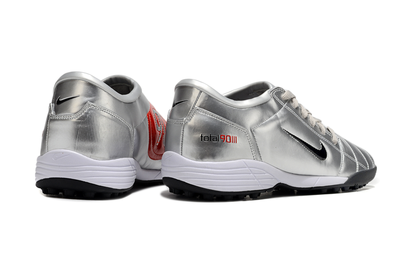Chuteira Nike Total 90 III - Prata