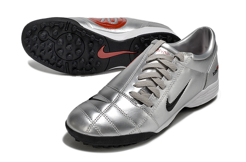 Chuteira Nike Total 90 III - Prata
