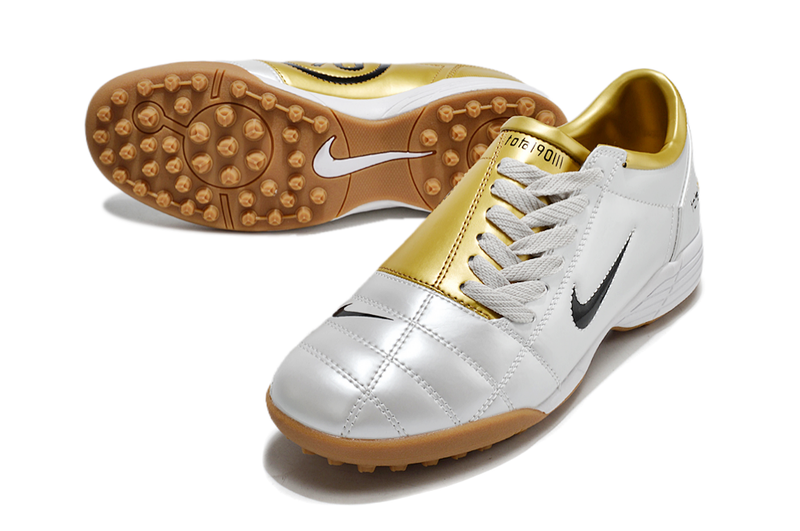Chuteira Nike Total 90 III - Prata